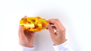 Kẹo dẻo vitamin: Một số lưu ý khi sử dụng Ảnh minh họa