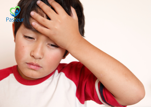 RỐI LOẠN TIC VÀ HỘI CHỨNG TOURETTE Ở TRẺ EM Ảnh minh họa