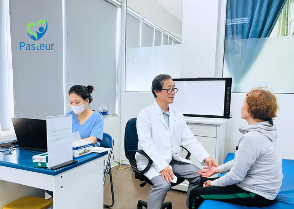 CẮT THÙY TUYẾN GIÁP TOÀN PHẦN Ảnh minh họa