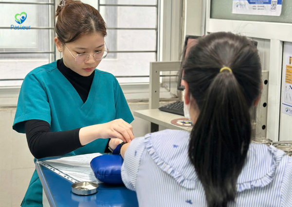 SỐT XUẤT HUYẾT KHI MANG THAI CÓ NGUY HIỂM KHÔNG? 2 sốt xuất huyết khi mang thai có nguy hiểm không